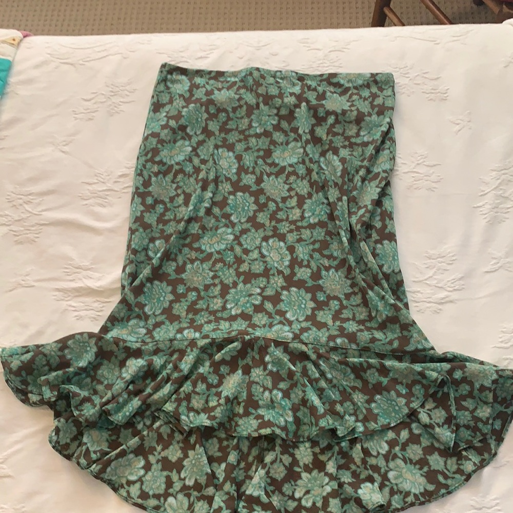Skirt with built in slip/liner.